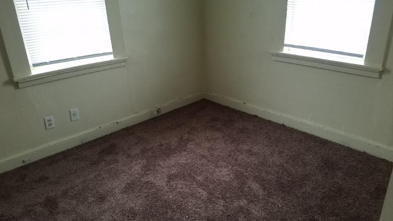 1912 Chelsea St - Photo 2 of 5