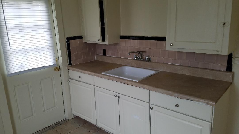 1912 Chelsea St - Photo 3 of 5