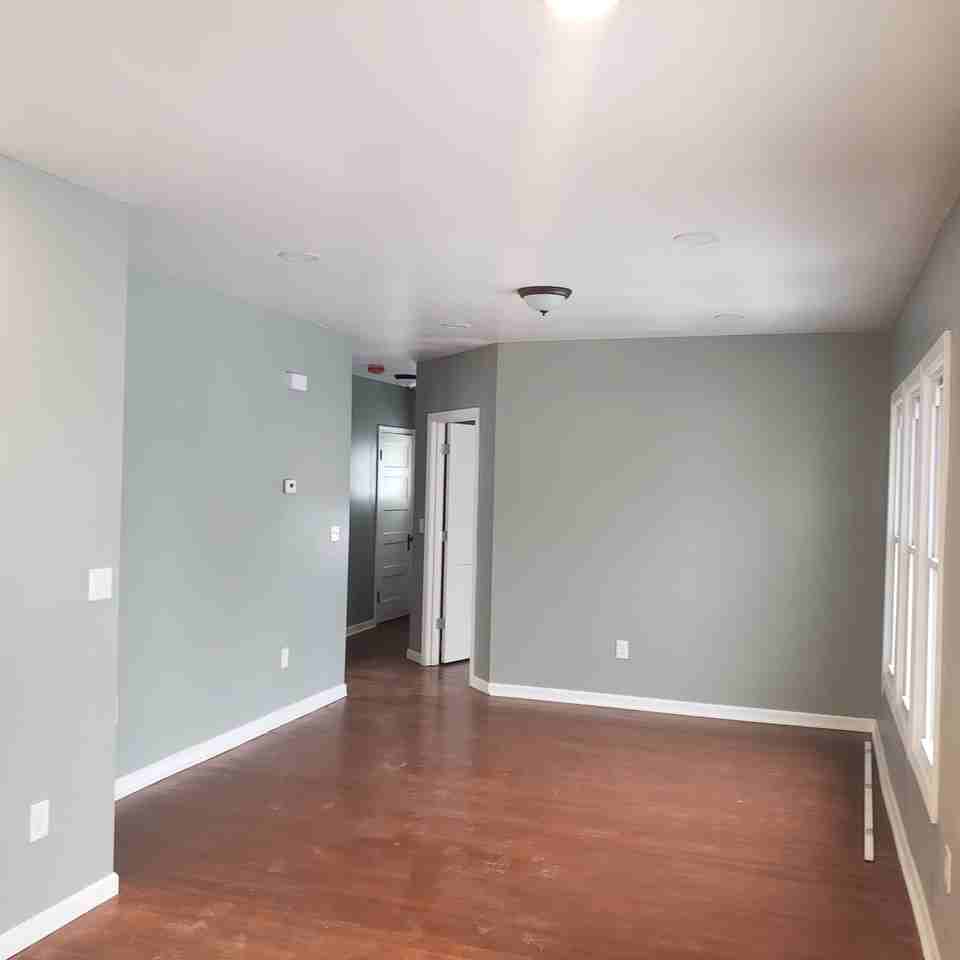 43 Fresno St #2 - Photo 3 of 18