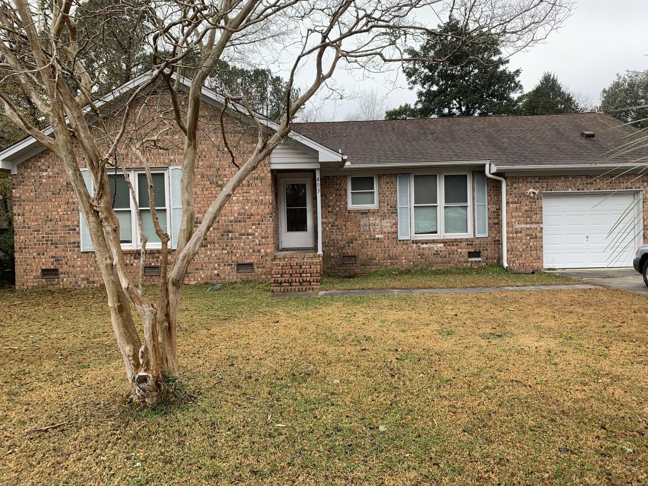 405 Kershaw Rd, Sangaree, SC 29486 3 Bedroom House for 2,000/month