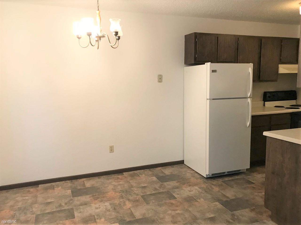 Elysian Manor Apartments - Photo 2 of 10