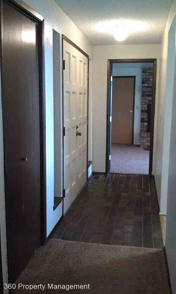 1350 Polnell Rd - Photo 2 of 17