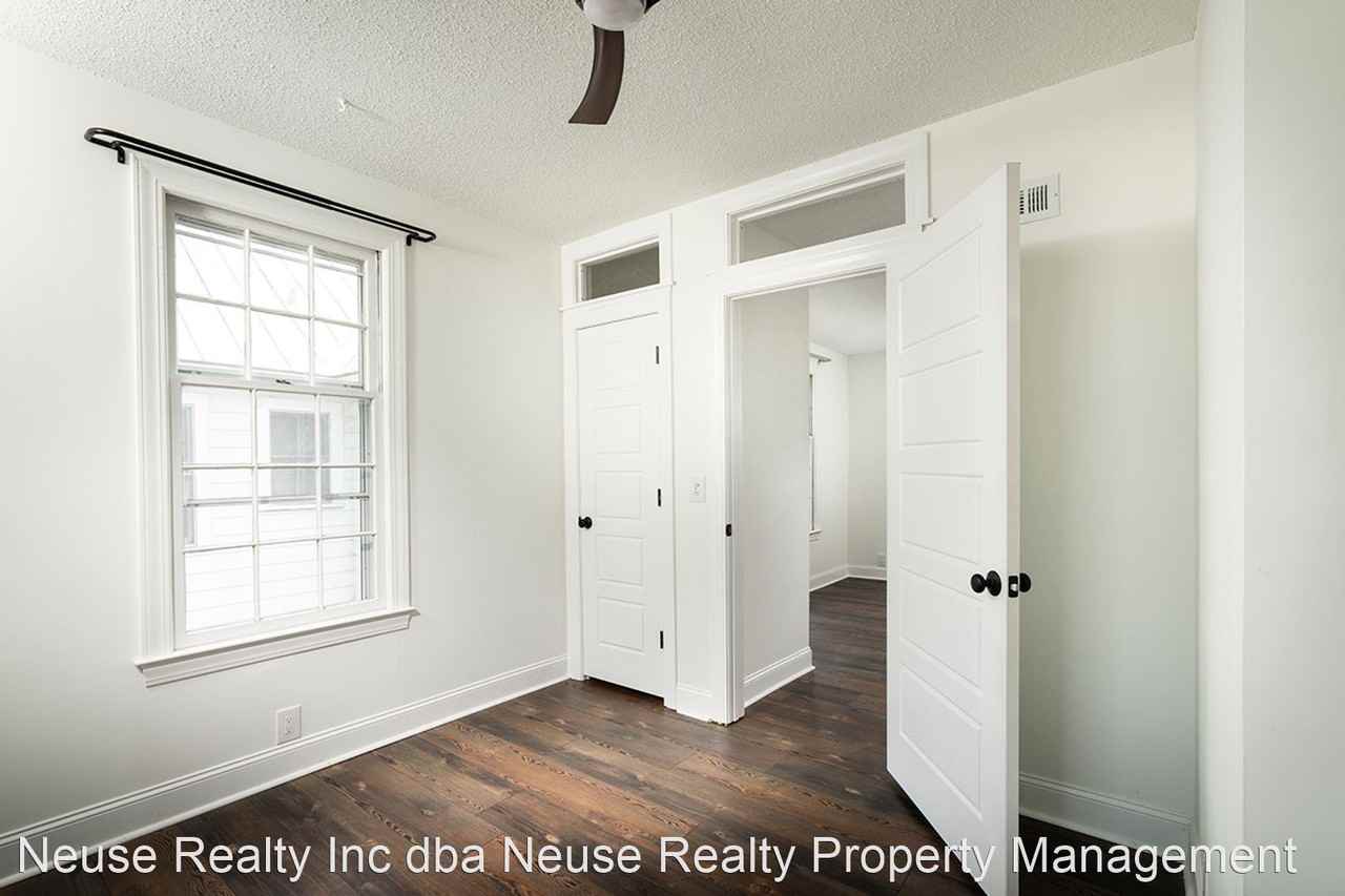 208 Metcalf Street - Photo 3 of 15