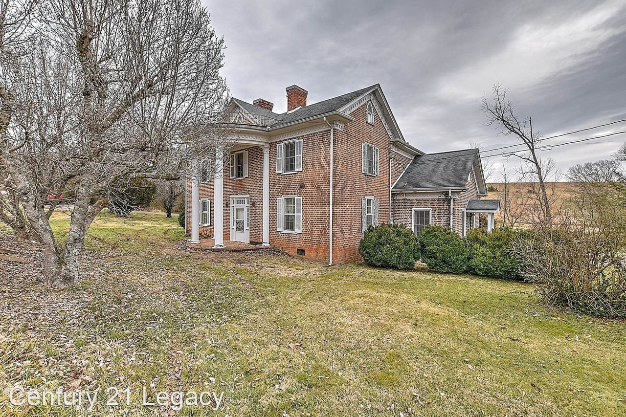 4315 Warrensburg Rd - Photo 2 of 43