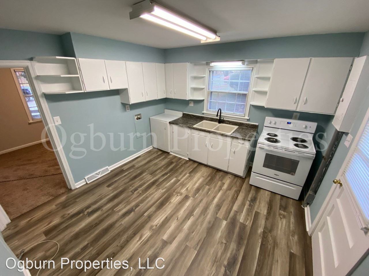 3236 Emory Dr - Photo 3 of 8