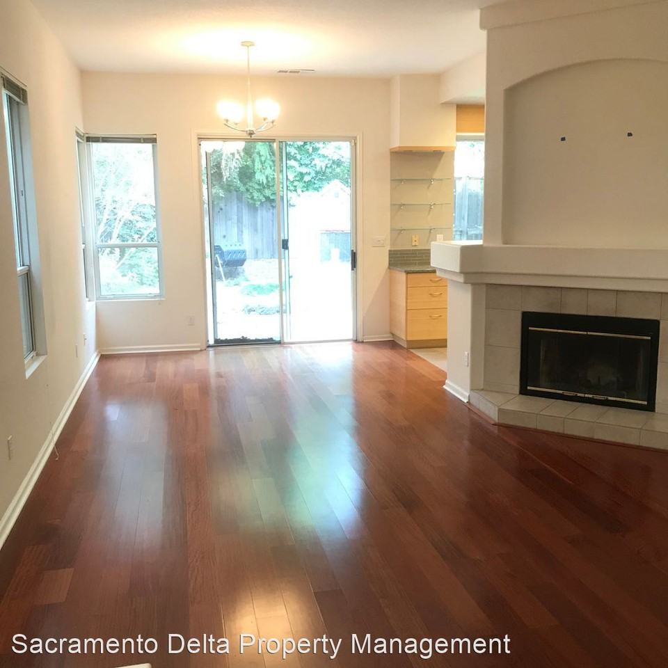 2861 Mallorca Ln - Photo 2 of 18