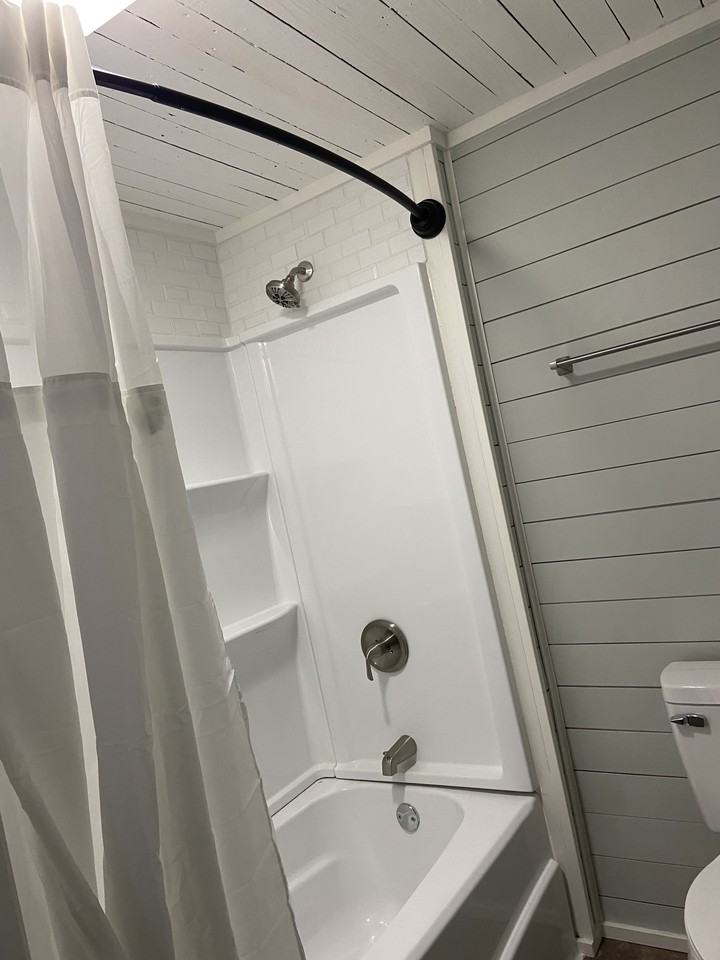 124 Stevens St - Photo 7 of 16