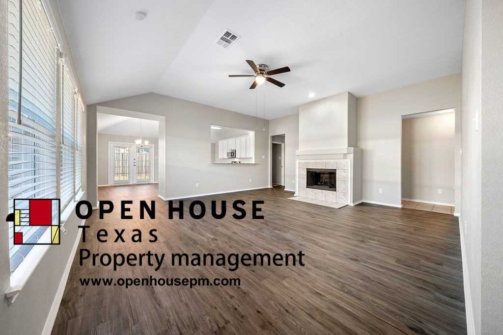 7405 Fossil Garden Dr - Photo 2 of 13