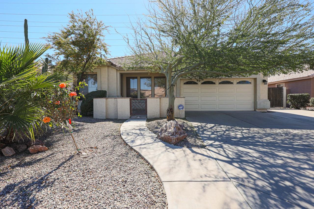 1705 E Aloe Pl - Photo 2 of 50