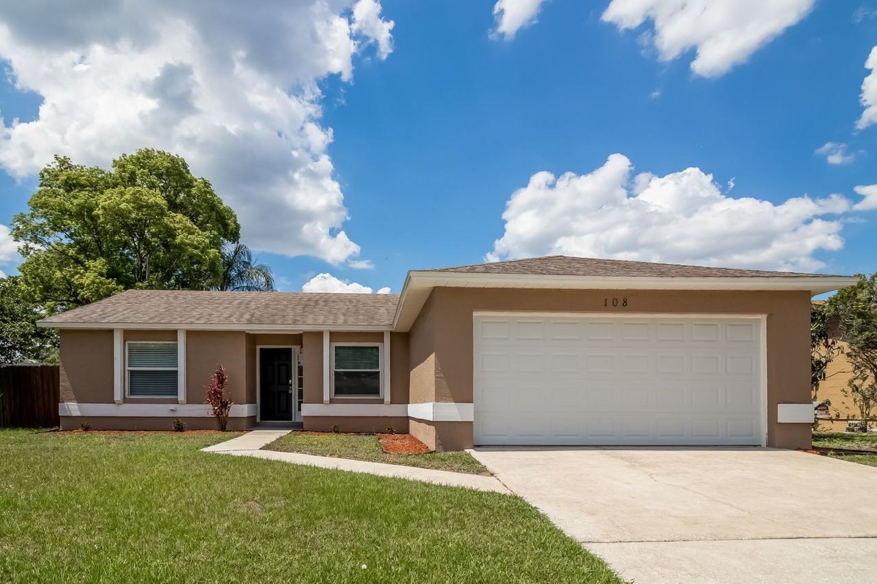108 Wax Myrtle Dr - Photo 2 of 23