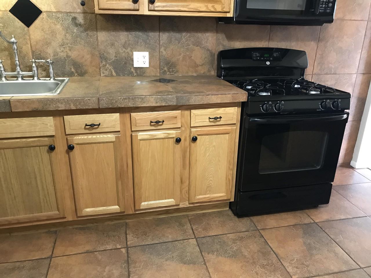 519 52nd St #519-52ndST - Photo 2 of 10