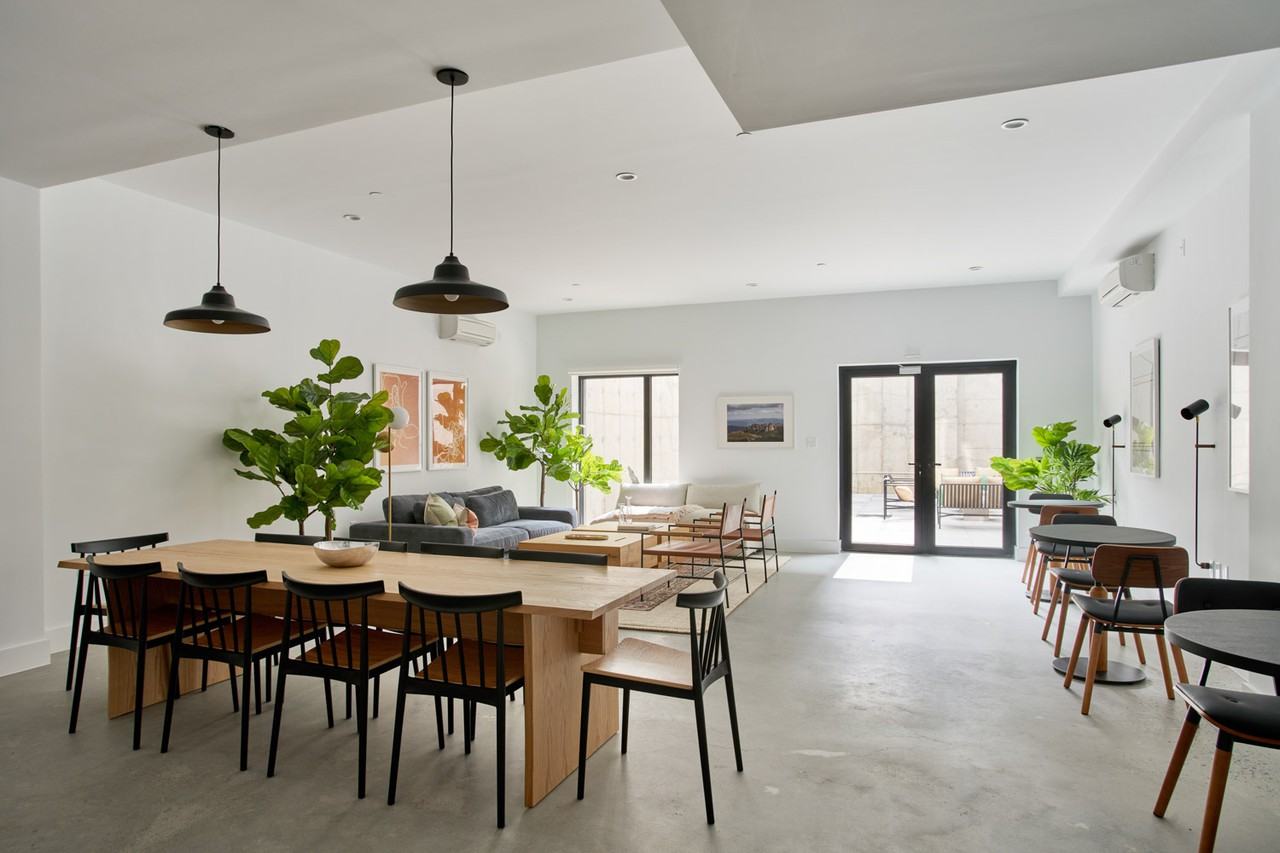 Furnished Rooms at Common Gates - Photo 2 of 17