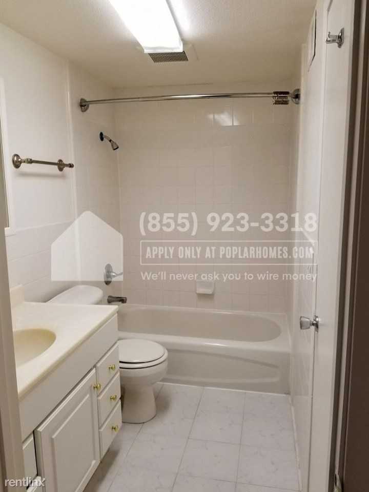 210 Greendale Way #4 - Photo 3 of 8