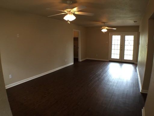 402 Sparks Dr - Photo 3 of 13