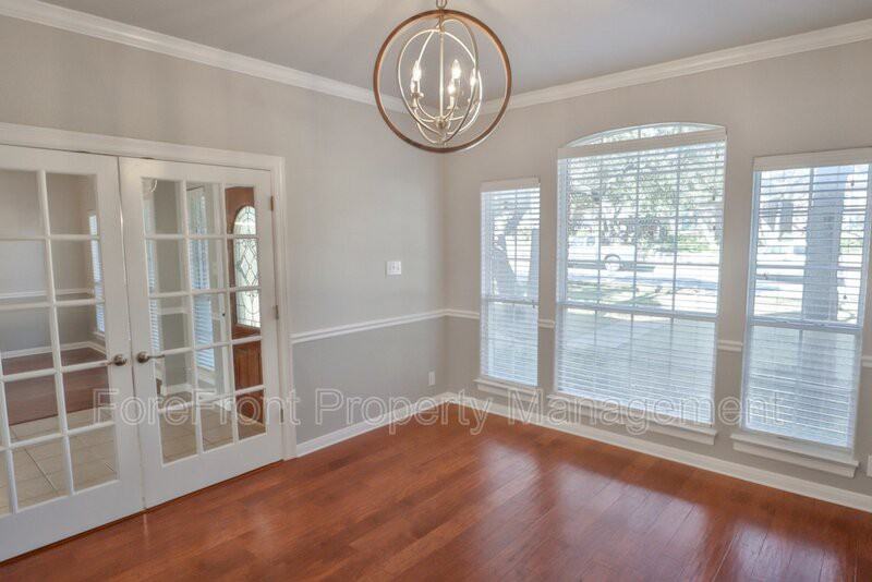 12922 Laguna Vista Dr - Photo 3 of 25