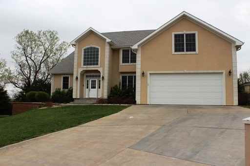 3601 Everett Dr - Photo 2 of 76