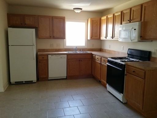 510 S 63rd St - Photo 2 of 6