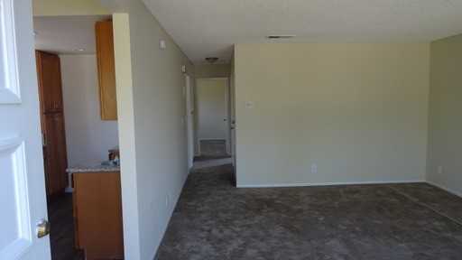 903 E 18th St - Photo 2 of 11