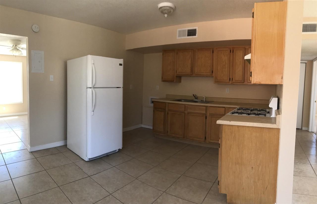 8300 Capitan Cir #1 - Photo 4 of 10