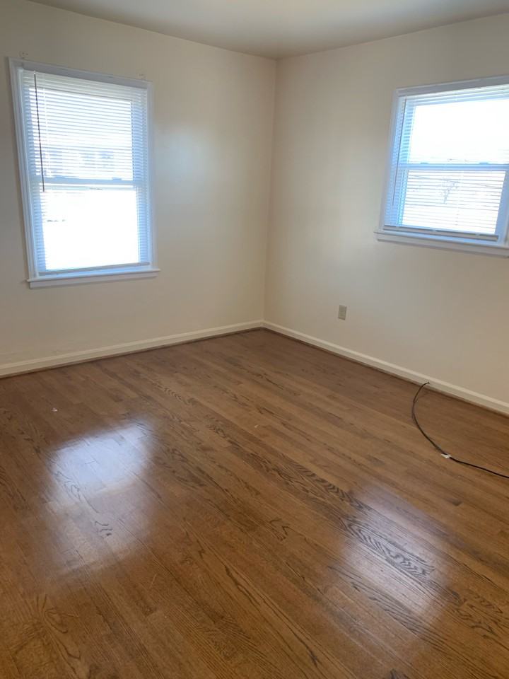 812 Whitney Ave Nw #812 - Photo 5 of 10