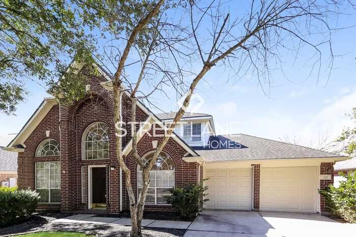 315 Vantage Pointe Cir - Photo 2 of 15