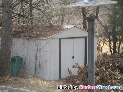 3648 Interlachen Dr NE - Photo 3 of 11