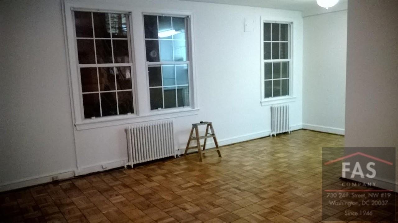 2822 Devonshire Place - Photo 2 of 8