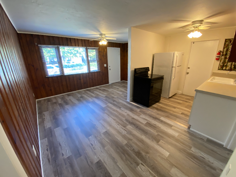 1934 Edison Ave - Photo 3 of 10