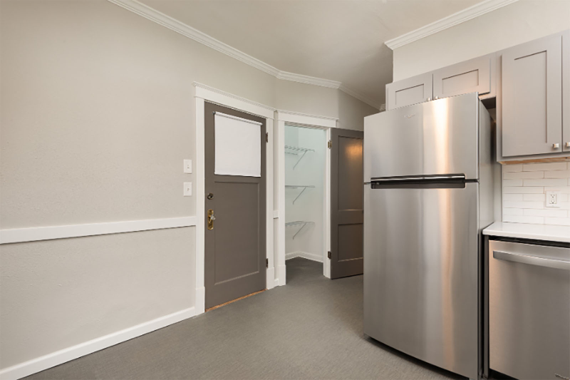 1030 Childress Ave #1stFL - Photo 6 of 11