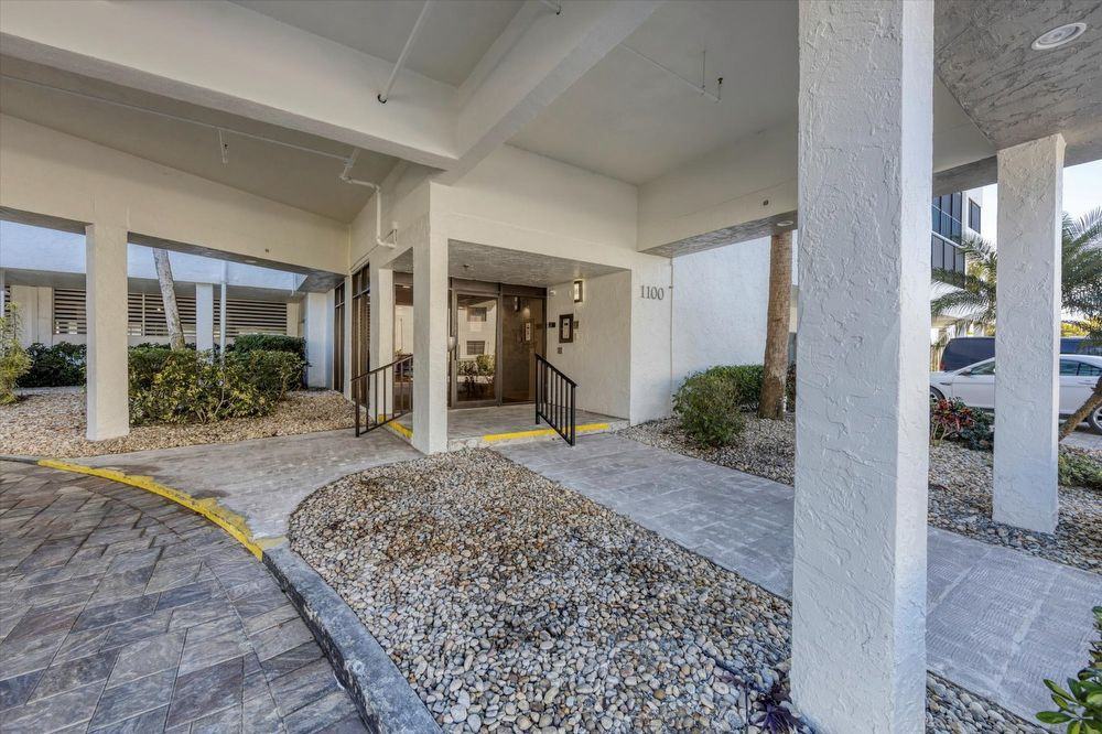 1100 Benjamin Franklin Dr - Photo 3 of 49