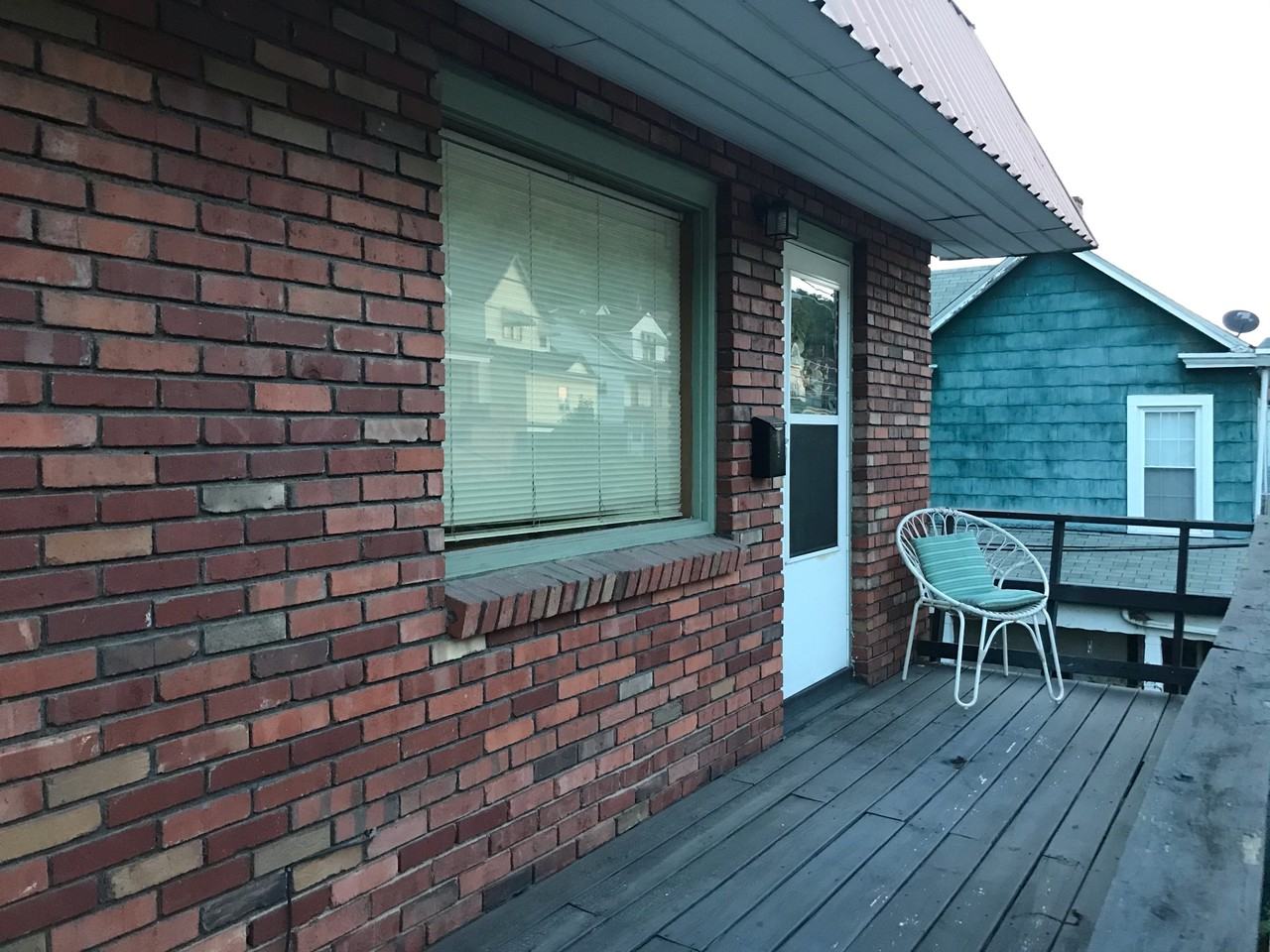 1111 1/2 Marshall St #1111-1-2 - Photo 2 of 10