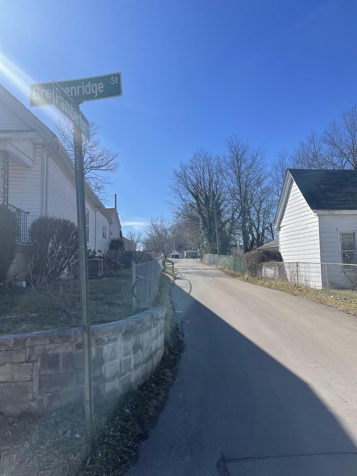 418 Breckenridge Street #1 - Photo 3 of 12