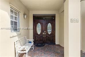 900 Sw 150th Ave - Photo 3 of 24