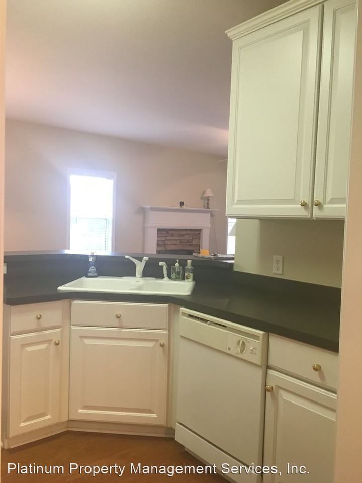 7920 Timberline Overlook - Photo 3 of 33