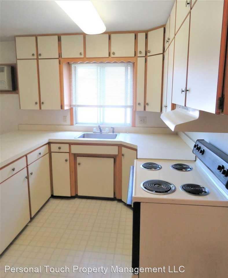 906 14th St N - Photo 2 of 12