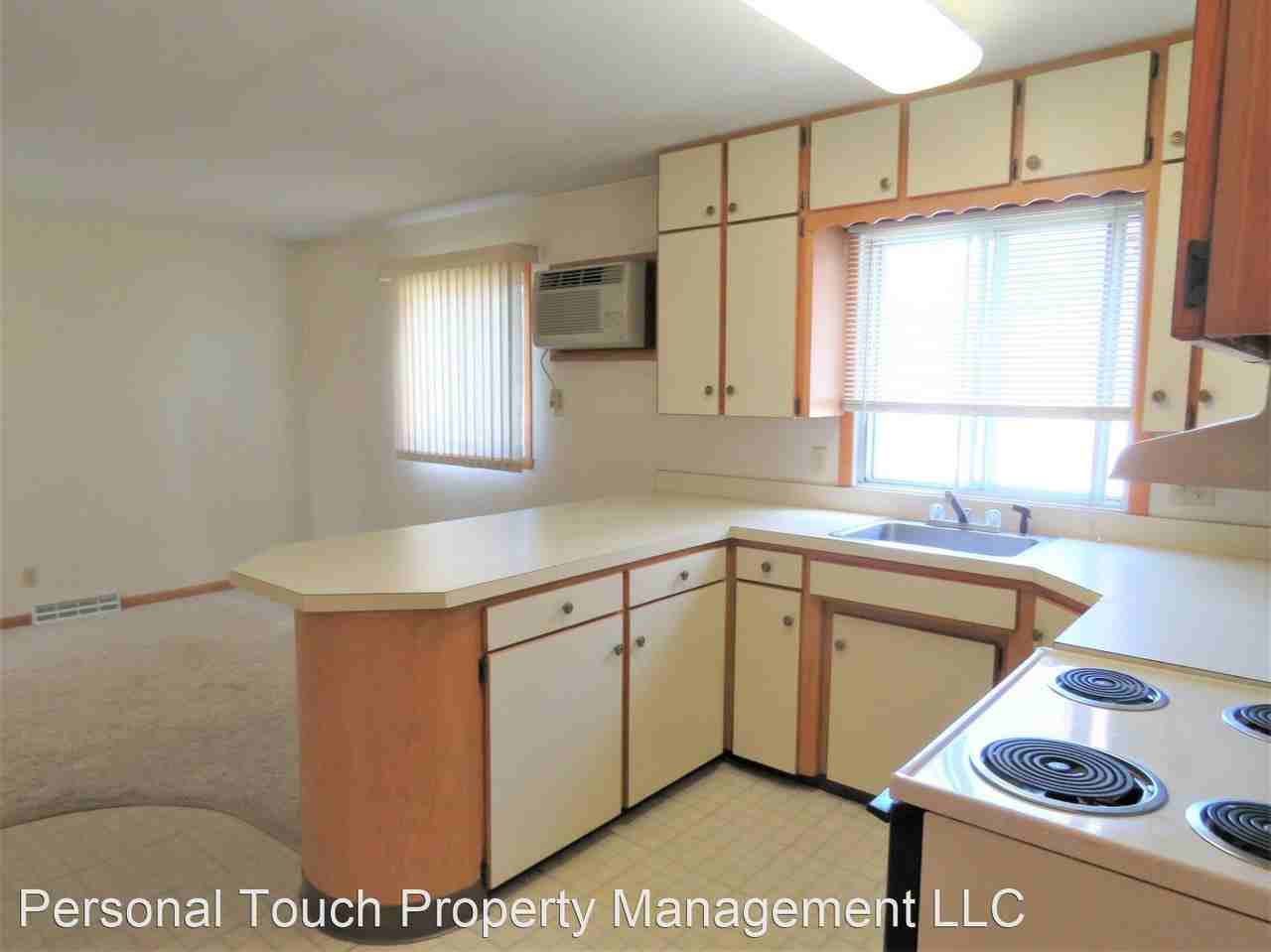 906 14th St N - Photo 3 of 12