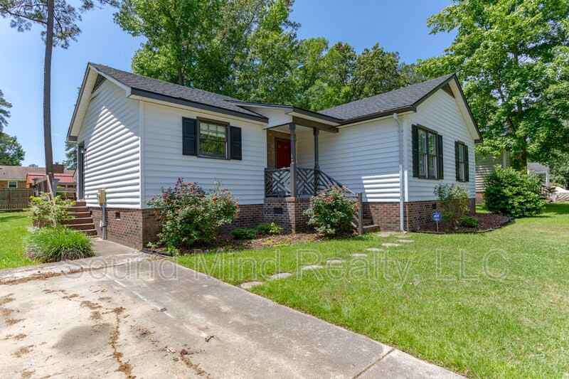 1205 Opossum Trot Ln - Photo 2 of 28