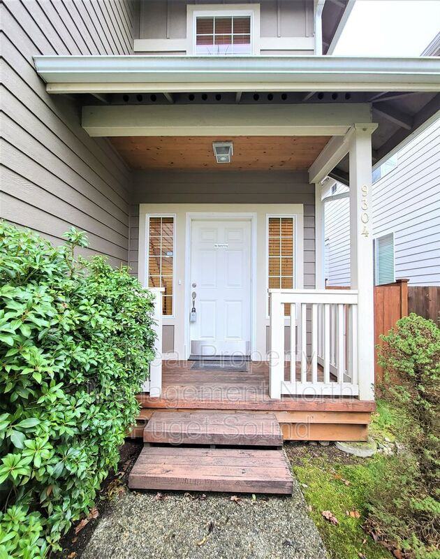 9304 18th Ave W - Photo 2 of 26