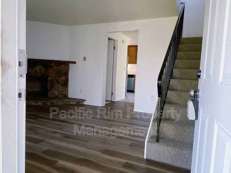 814 196th St E - Photo 3 of 28