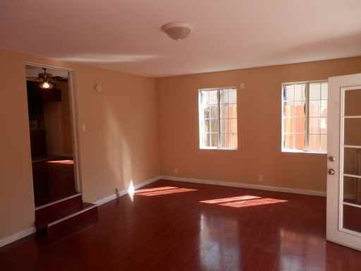 1531 W Summit St - Photo 2 of 15