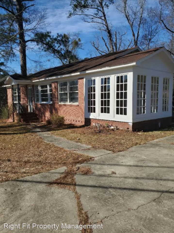 4383 Wilson St - Photo 2 of 15