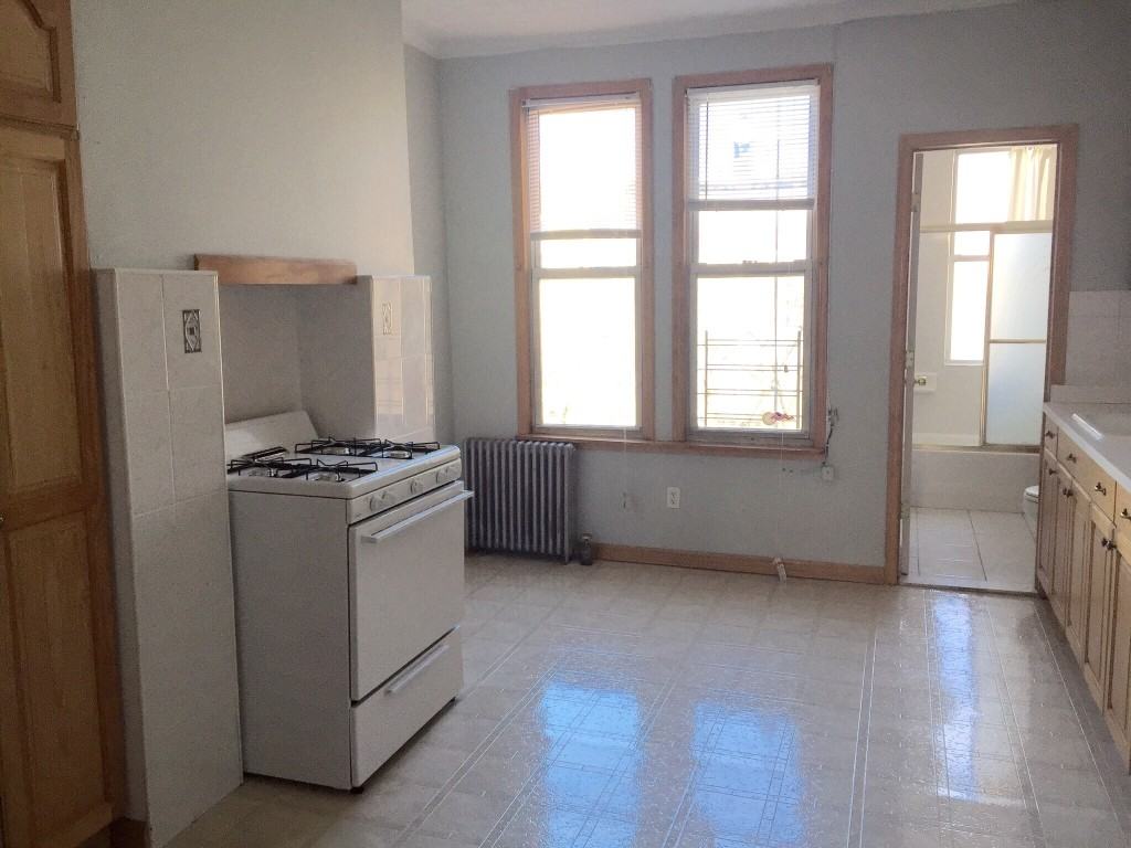 162 Russell St #3 - Photo 3 of 5