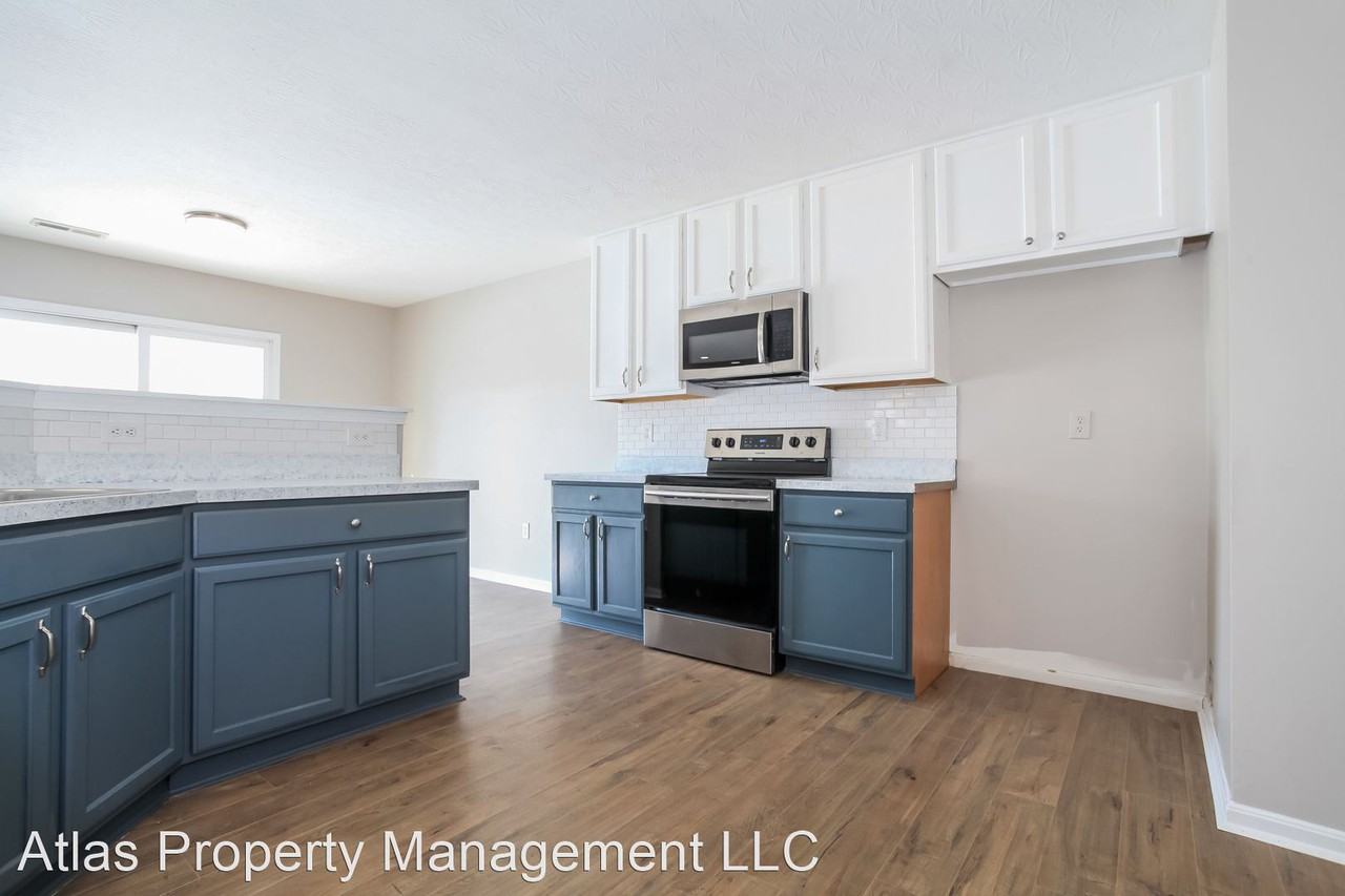 1702 Arundel Ct - Photo 3 of 17