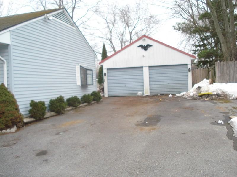 7948 Eisenhower Blvd - Photo 2 of 18