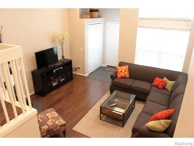 138 Allenhurst Ave - Photo 3 of 20