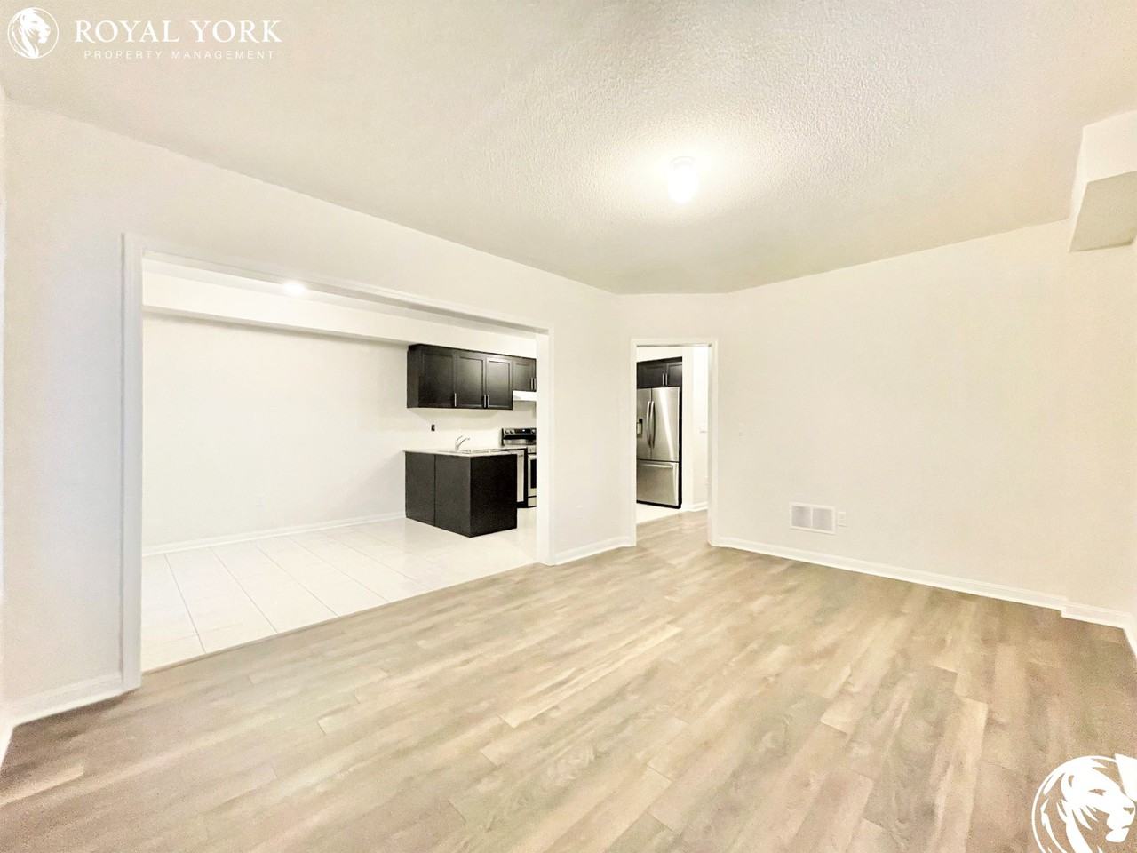 37 37 Anne Pegg Crescent - Photo 2 of 25