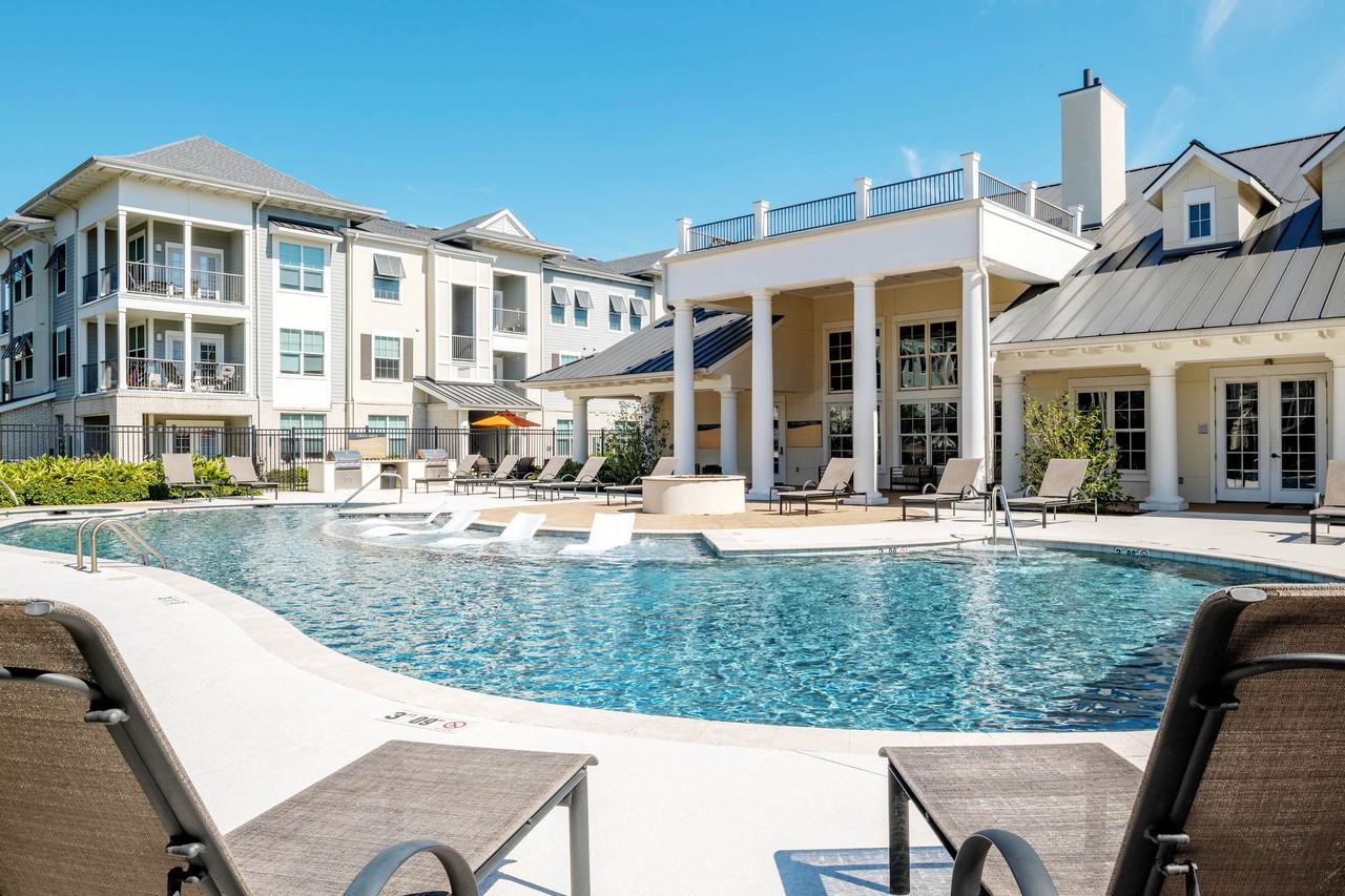 Robley Place Apartments - Photo 4 of 29