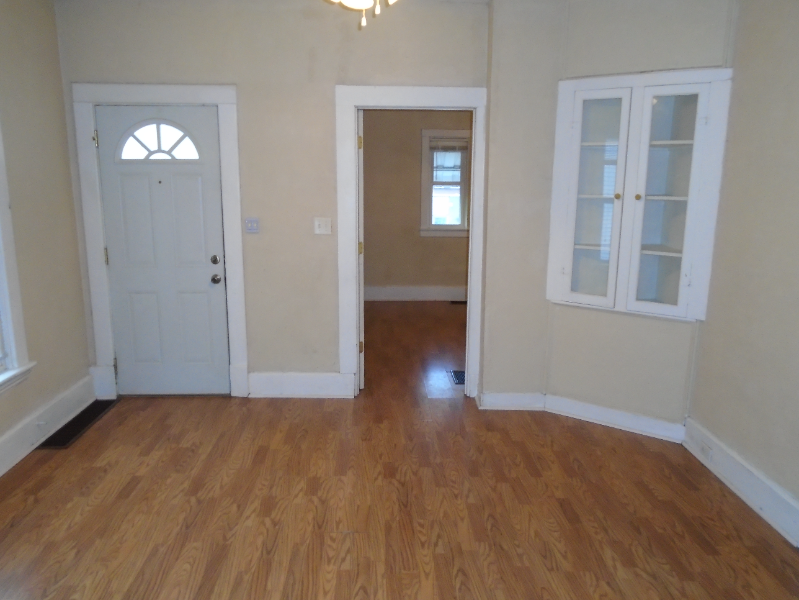 935 Baraga Street Northeast - Photo 4 of 24