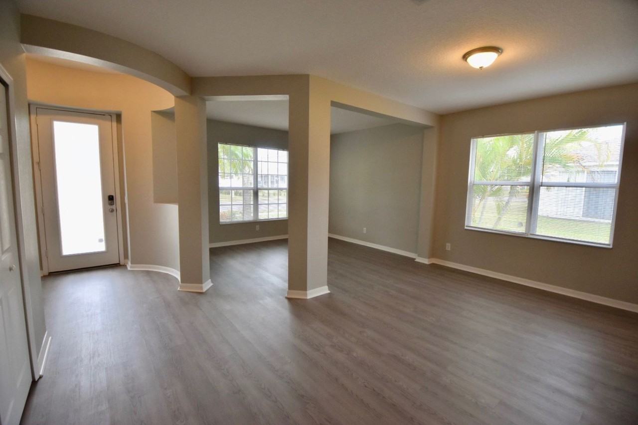 4103 Collinwood Dr - Photo 2 of 19