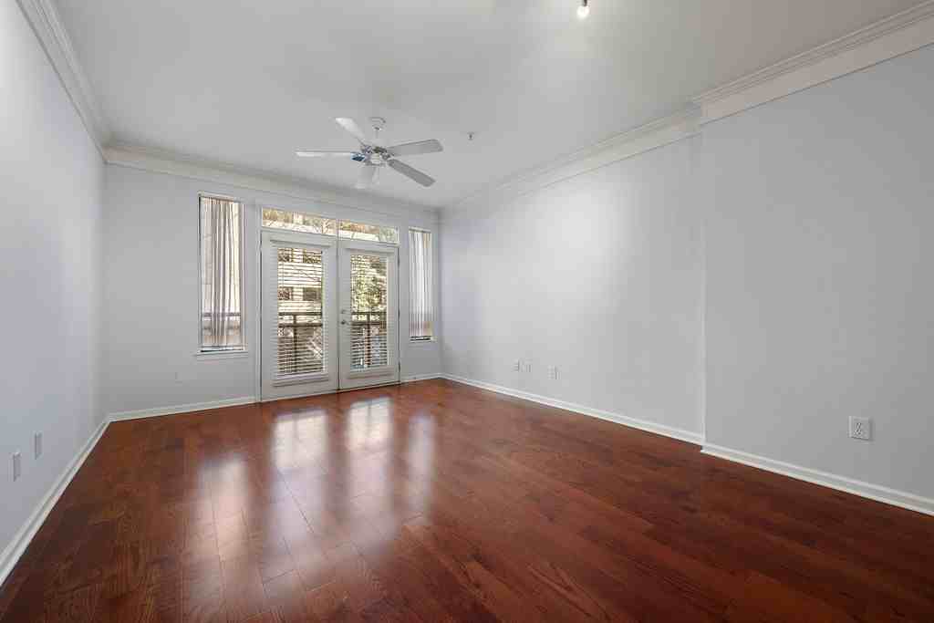 400 17th Street Northwest #2137 - Photo 3 of 19